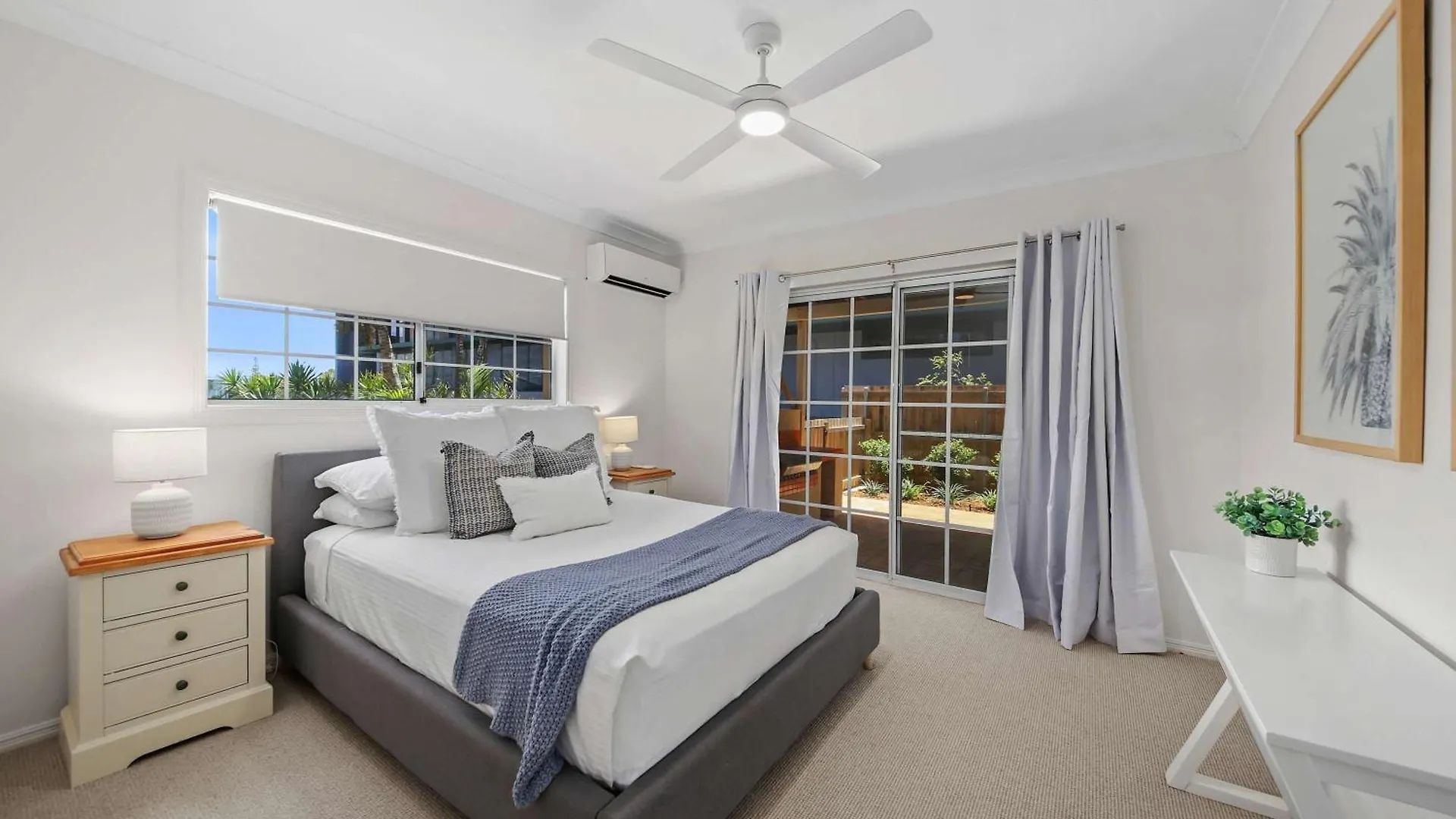 The Pacific - Absolute Beachfront In Buddina Ferienhaus