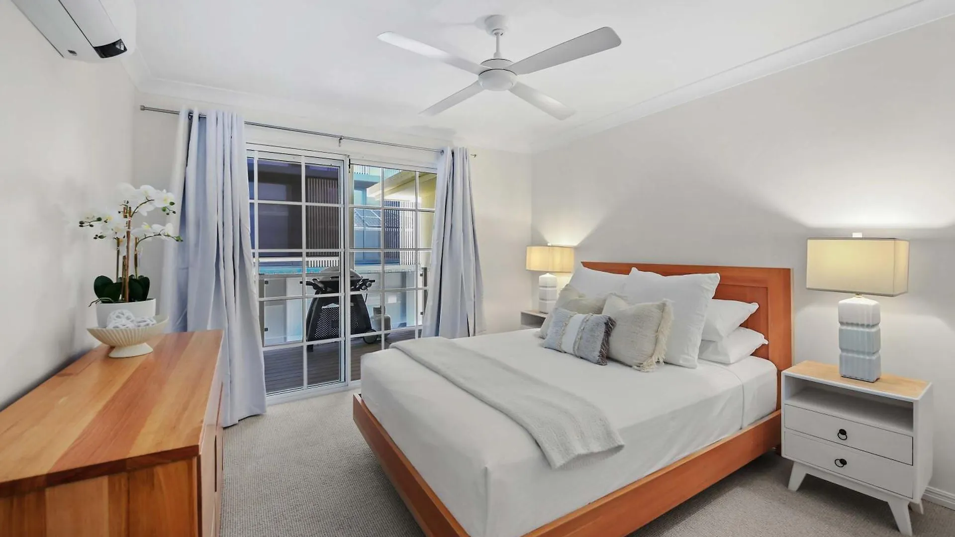 Ferienhaus The Pacific - Absolute Beachfront In Buddina
