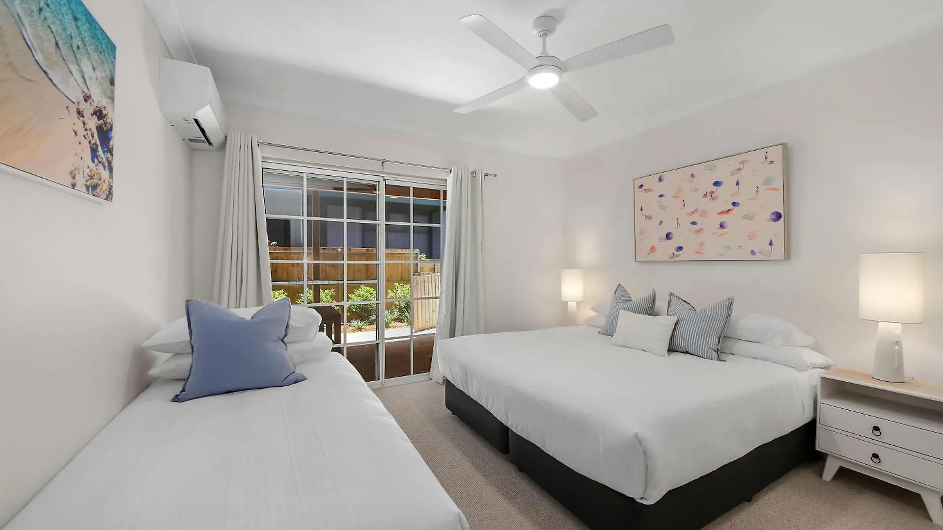The Pacific - Absolute Beachfront In Buddina Australien